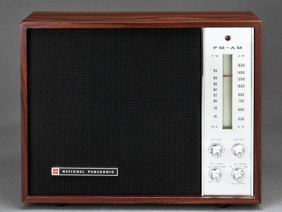 National Panasonic RE-760 FM/AM 收音机