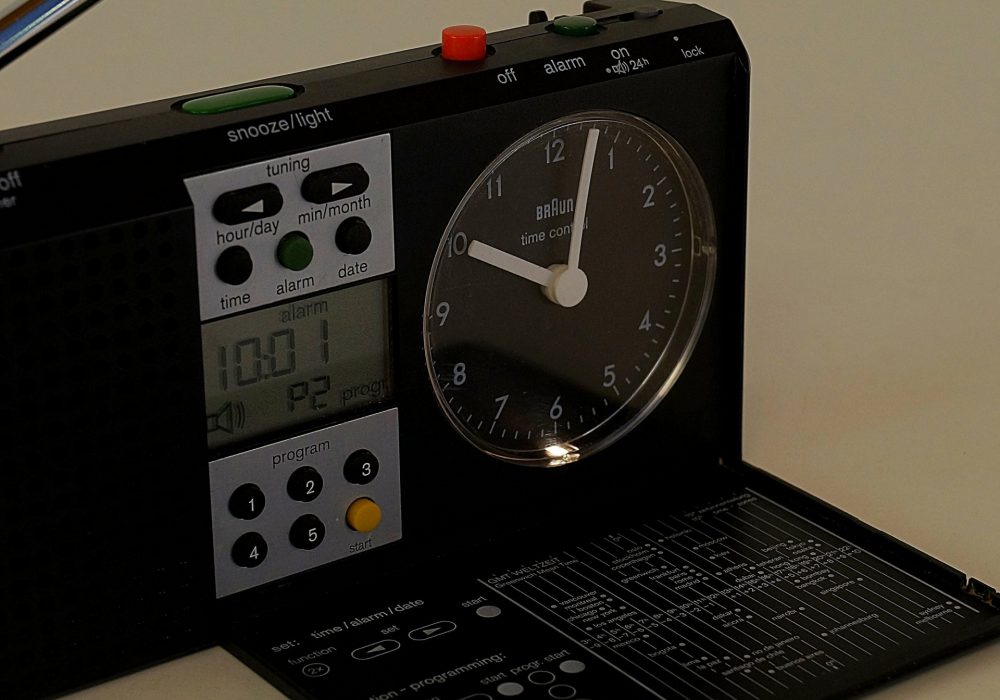 Braun Clock Radio Type 3869 钟控收音机