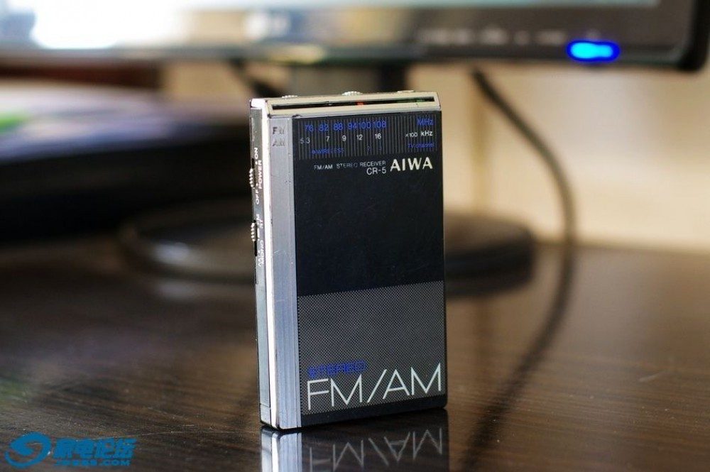 爱华 AIWA CR-5 FM/AM 口袋式收音机