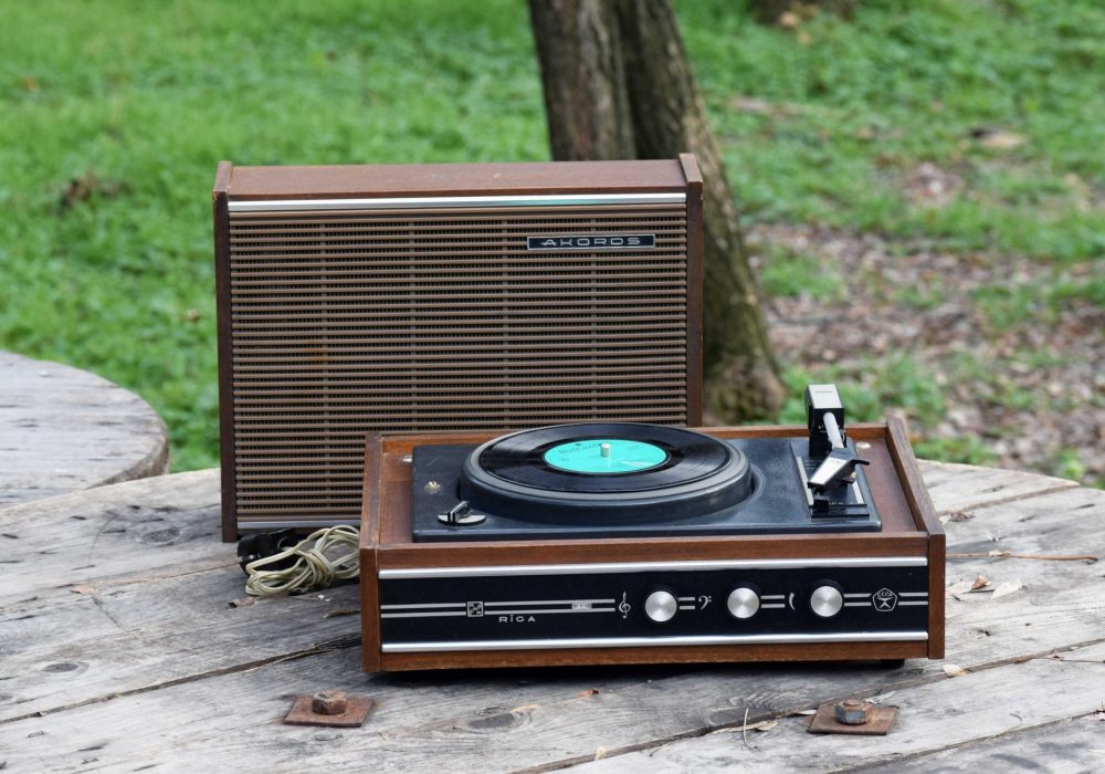 Vinyl record player Turntable