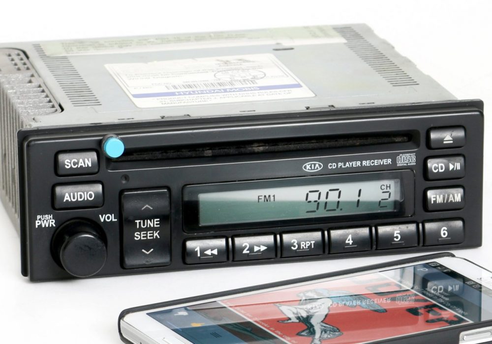 KIA Sedona 2002-2005 车载收音CD机