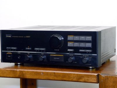 SANSUI AU-α607 功率放大器