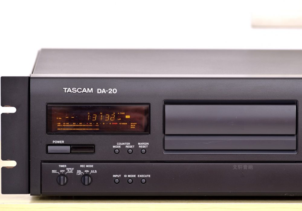 TASCAM DA-20 DAT播放机