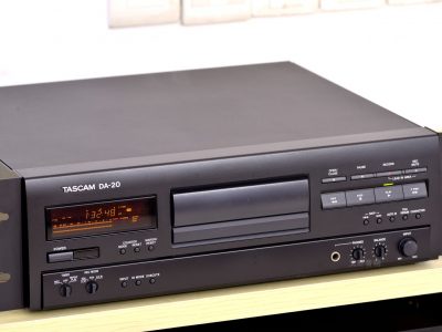 TASCAM DA-20 DAT播放机