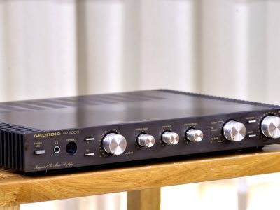 根德 GRUNDIG SV2000 功率放大器