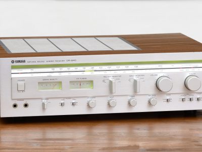 雅马哈 YAMAHA CR-640 FM/AM 收扩机