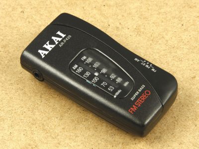 AKAI AR-P420 AM/FM 迷你收音机