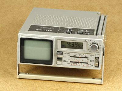 SANYO TPM2170 AM/FM 收音机 & TV 一体机