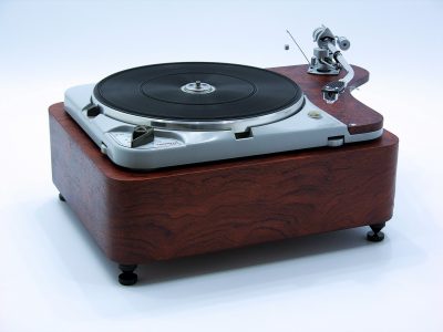 多能士 Thorens TD124 MKI-MKII 黑胶唱机