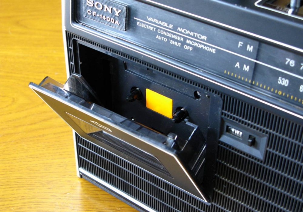 SONY CF-1400A 单卡收录机
