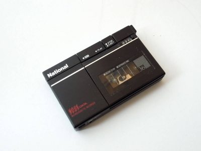 National RN-Z36 微型磁带录音机