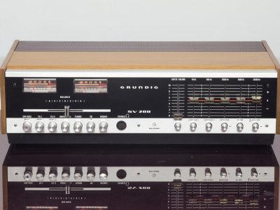 Grundig SV-200 功率放大器