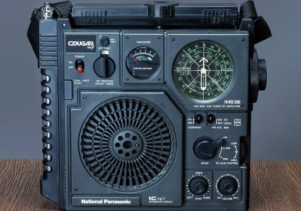 National Panasonic RF-877 FM/SW/MW 收音机
