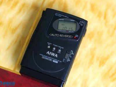 AIWA HS-T90 磁带随身听