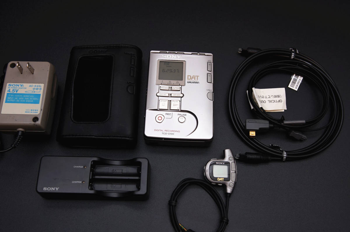 SONY TCDD100 DAT WALKMAN DAT随身听 Lark Club