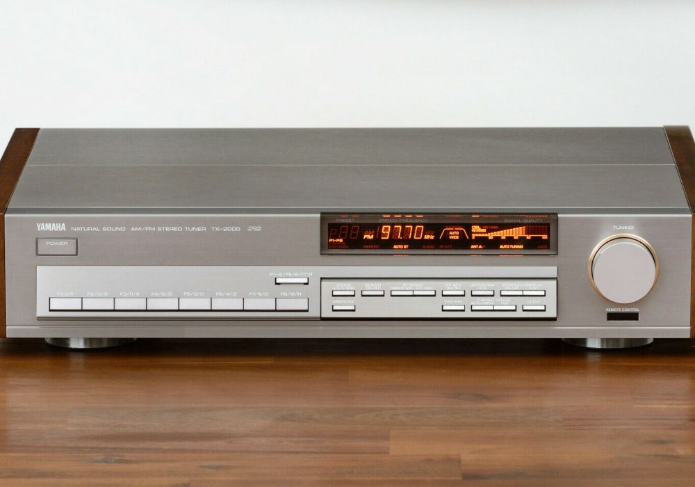 雅马哈 YAMAHA TX-2000 High-End FM/AM Tuner 收音头