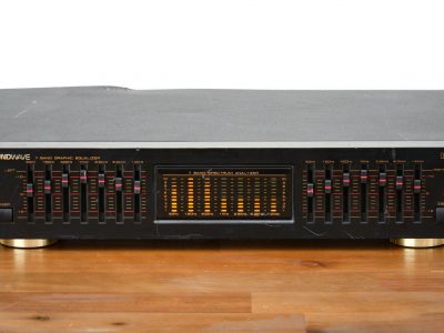 Soundwave Q-1100 均衡器