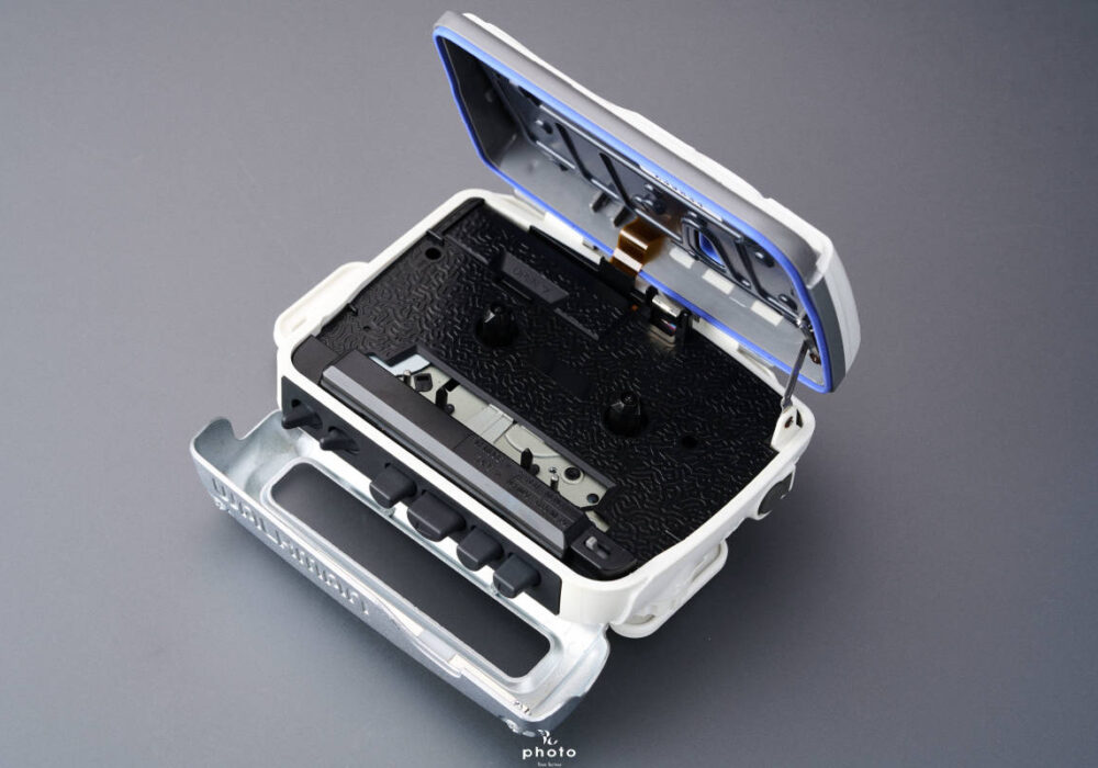 極・動作 索尼 SONY 索尼 SPORTS WALKMAN FM/AMラジオ 磁带随身听 WM-FS1 ホワイト 整備品